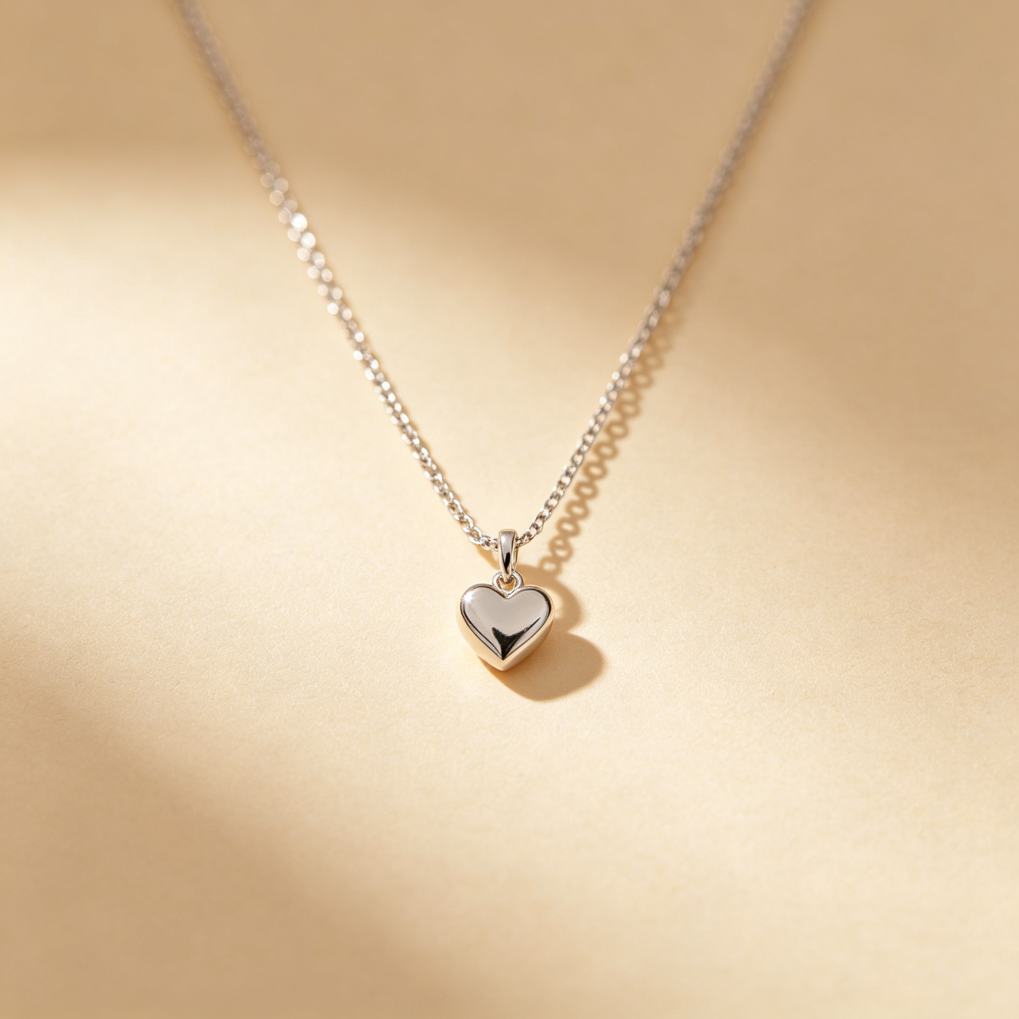 Heart pendant necklace